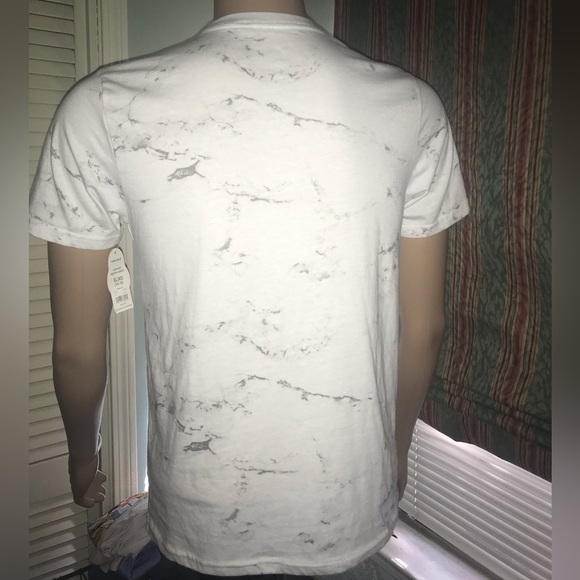 NWT 💀Boys Marbled💀Skull T•Shirt - Picture 3 of 5